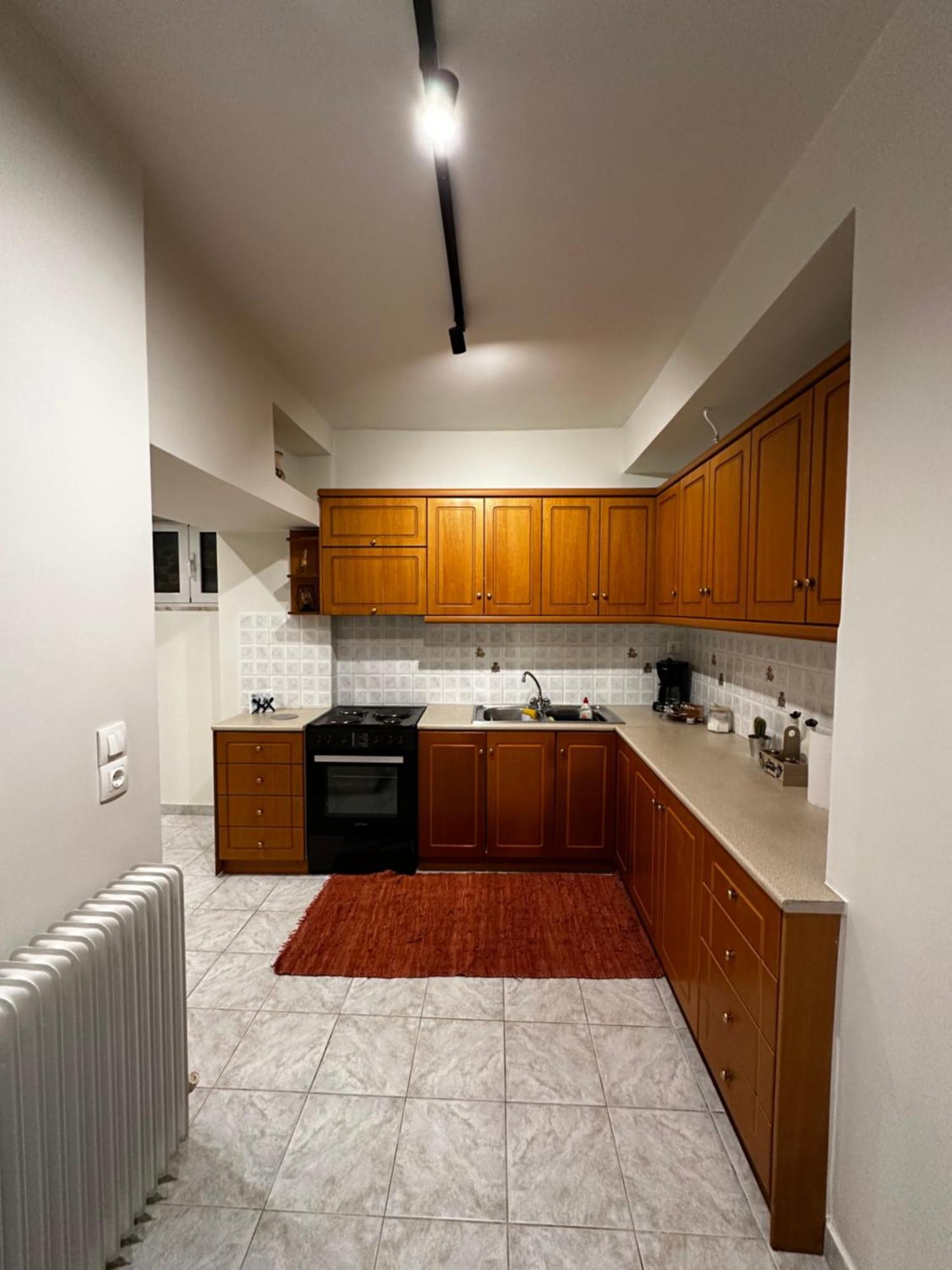 Davelis House *